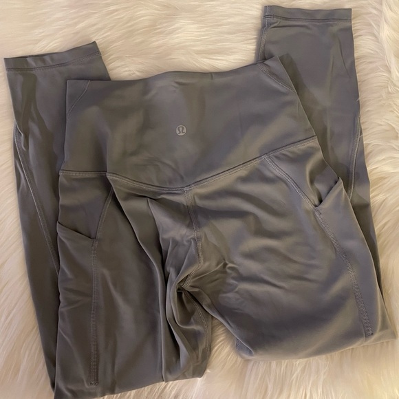 Lululemon align crop 23” with pockets size 4 - Picture 7 of 8